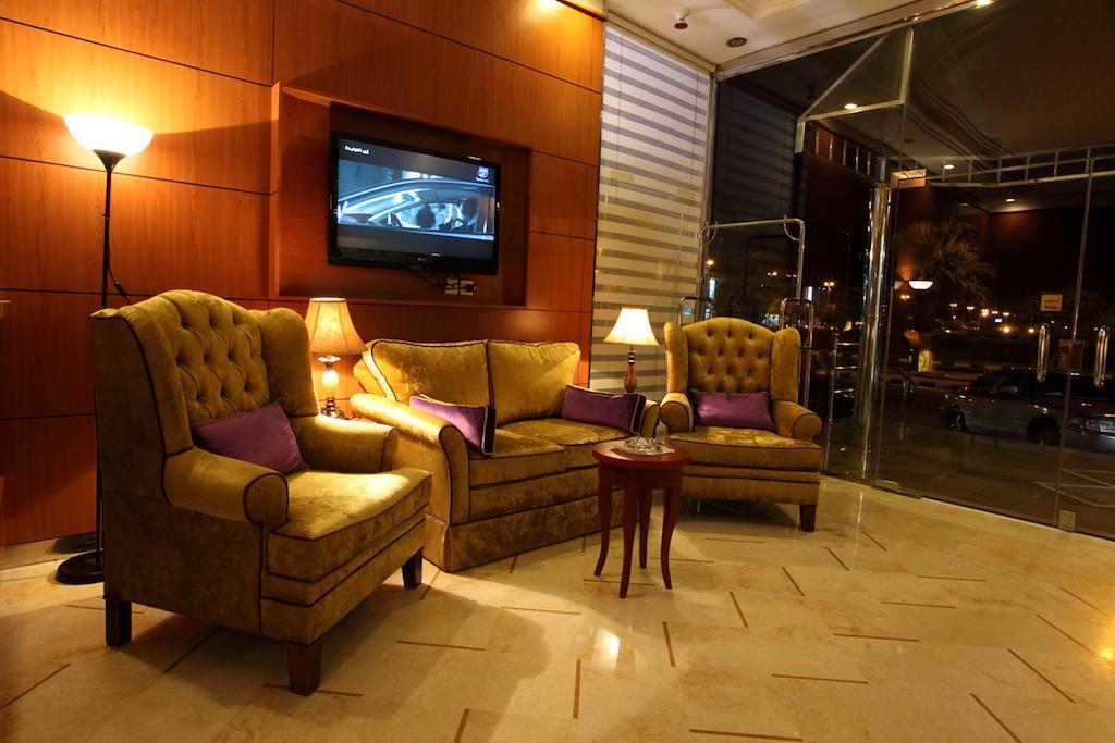 Lavande Suites Iambo Exterior foto